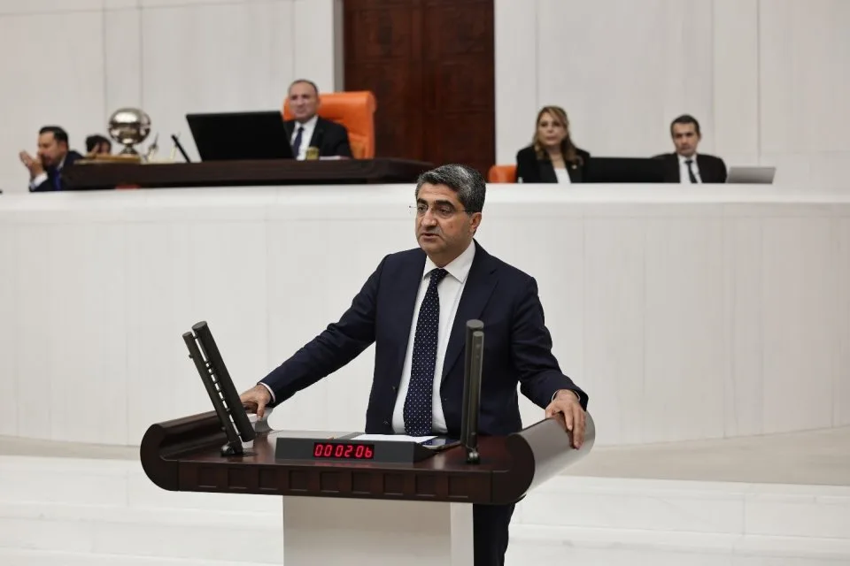 EKMEN: Ümit Özdağ için cezaevi kararı orantısız