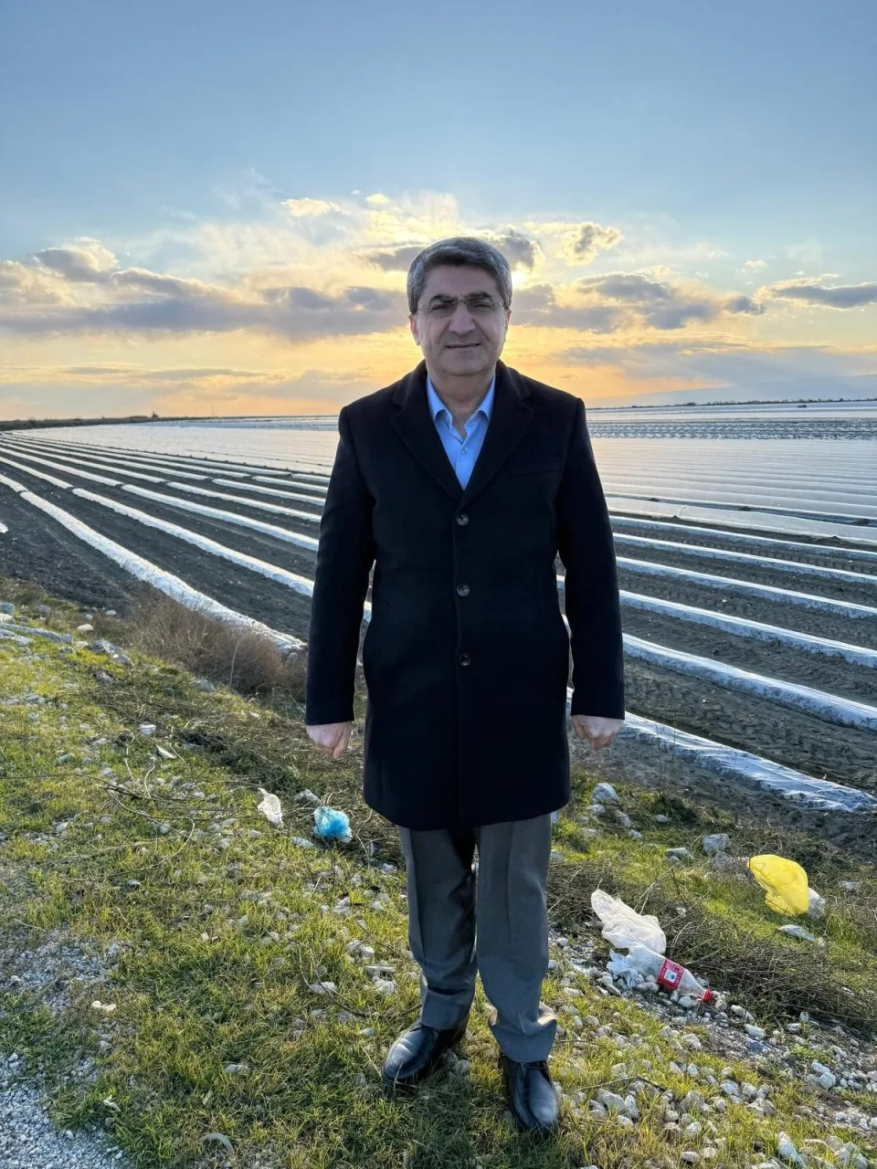 Ekmen Kazanlı'da turizm sahilinin karpuz serasına çevrilmesine tepki gösterdi: Burada işgalci seralar değil, şezlonglar görmek istiyoruz