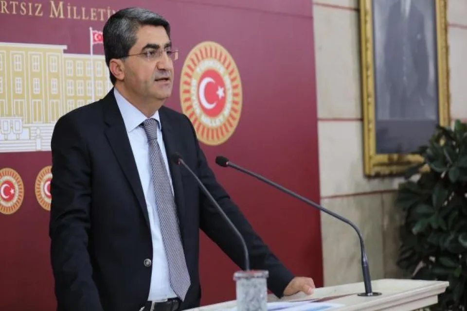 DEVA PARTİLİ EKMEN, AKDENİZ’DEKİ SARDALYA SORUNUNU TARIM VE ORMAN BAKANLIĞI BALIKÇILIK VE SU ÜRÜNLERİ GENEL MÜDÜRÜYLE GÖRÜŞTÜ