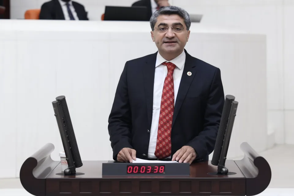 Ekmen: "Güvenli sokaklar için iktidar niye sorumluluk almıyor?"