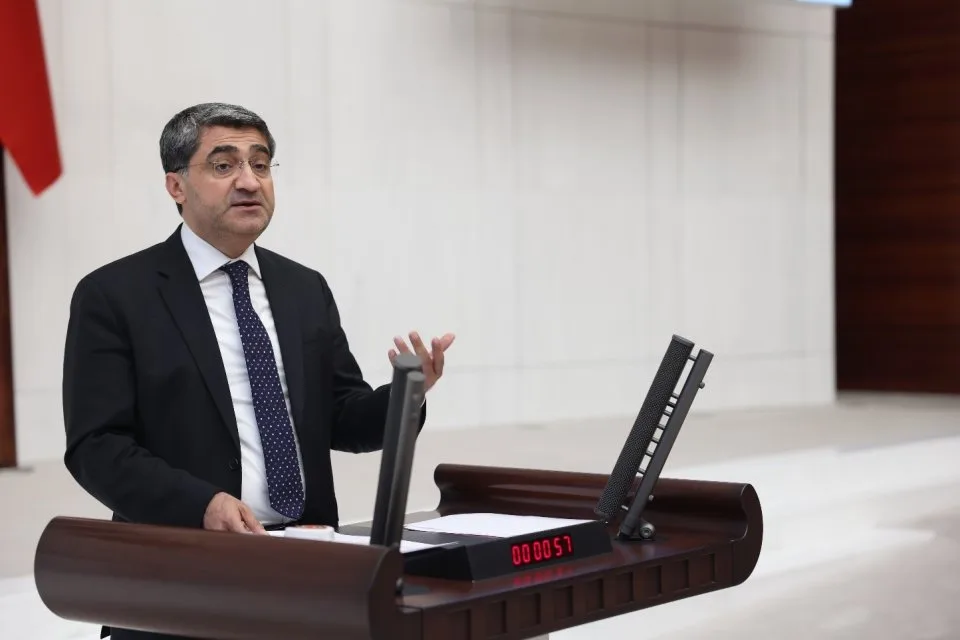 EKMEN: İklim Kanunu çevreyi değil, piyasayı düzenliyor
