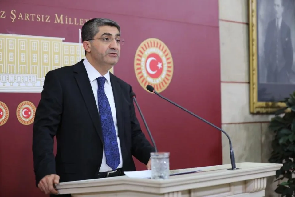 DEVA PARTİLİ EKMEN, AK PARTİLİLERE CÜBBELİ AHMET’İN İDDİALARINI SORDU