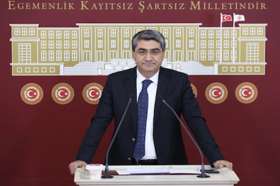 EKMEN: ÖDEDİĞİNİZ FAİZİN YÜZDE 5’Nİ ÇİFTÇİYE VERSENİZ; ÇİFTÇİ İHYA OLUR