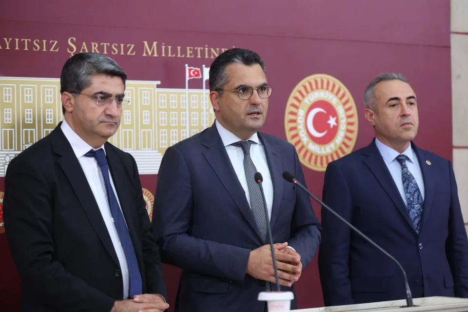 DEVA Partisi Milletvekillerinden Ortak Tepki: "Meclisin işlevsizleştirilmesine İzin Vermeyeceğiz"