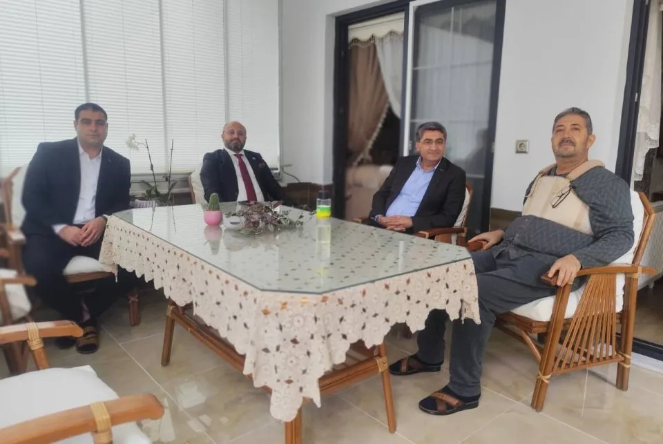 Tarsus Belediye Başkan Adayımız Ramazan Yıldırım’ı evinde ziyaret ettik.