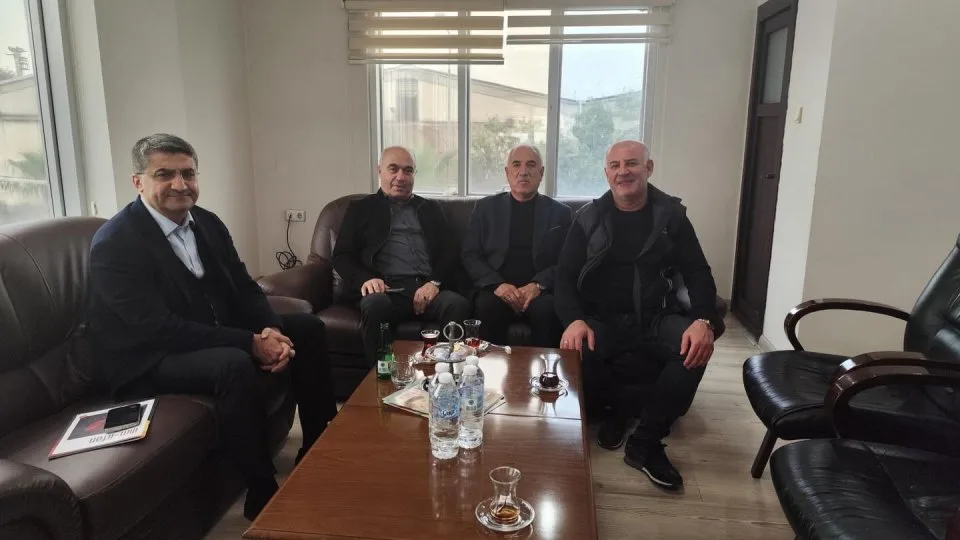 Süleyman Aktoğ ve Feylezur Aktoğ’u işyerlerinde ziyaret ettik.
