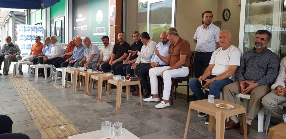 Batman il ve ilçeleri yardımlaşma Derneği’nde Emin Karatay‘ın babası Aytekin Karatay‘ın taziyesine katılım sağladık.