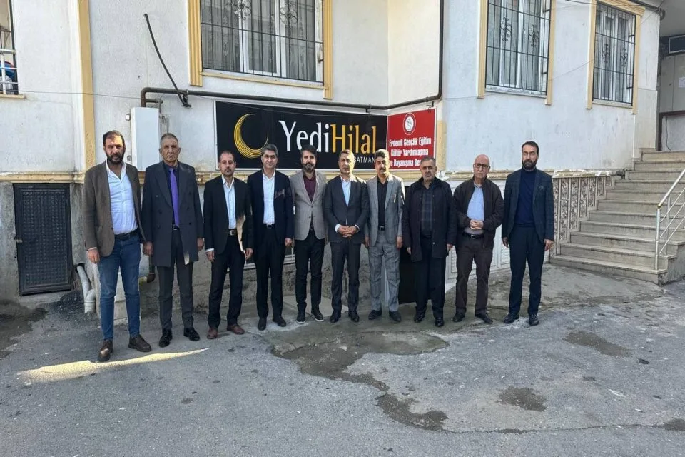 Batman il başkanımız Sehmus Yılmaz ve heyeti ile  Batman Yedihilal derneği temsilciliğini ziyaret ettik.