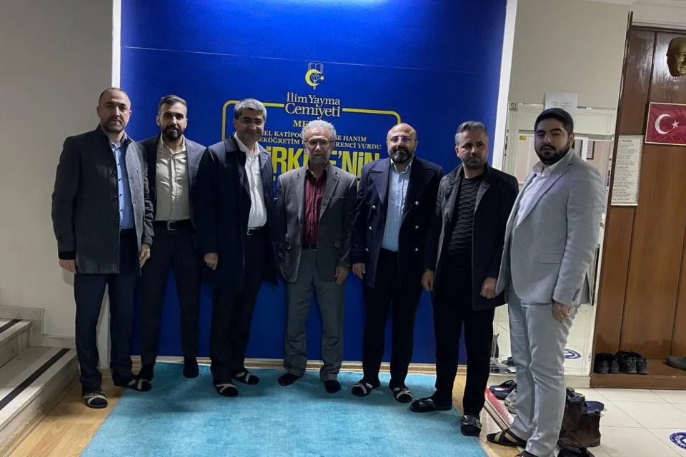 Deva Partisi Mersin İl Başkanı Taner Işıkbay ve yönetimi ile İlim Yayma Cemiyeti Derneği Başkanı Tahsin Boyraz’ı ziyaret ettik.