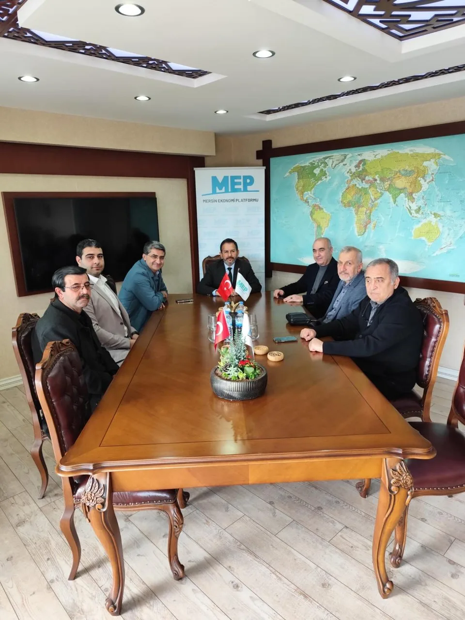 Mersin Ekonomi Platformu Başkanlığına seçilen Hakan Kayacı’ya hayırlı olsun ziyareti