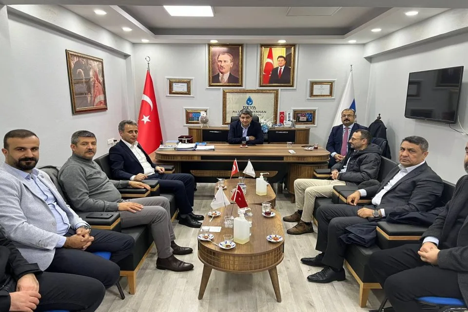 Siirt İl Başkanlığımızda 2 Aralık ‘ta Diyarbakır’da yapılacak Bütçe temalı mitinge davet amacıyla gelen KESK heyetini kabul ettik.