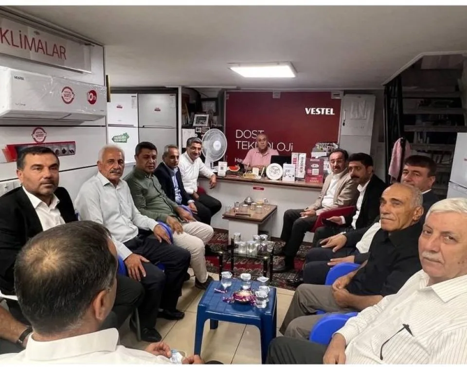 Midyat ilçe başkanımız Azam Alpar'ı işyerinde ziyaret ettik.