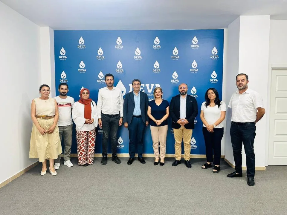 DEM Parti il eş başkanları Bedriye Kuş ve Reşat Aşan , belediye meclis üyeleri ile il başkanlığımıza nezaket ziyaretinde bulundular teşekkür ederiz.
