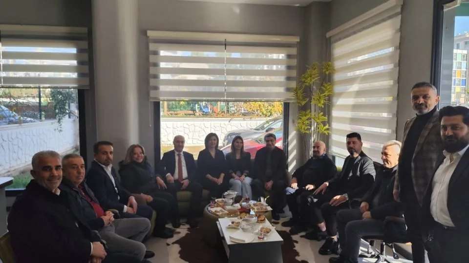 Ayşe Yerden Hanım'a Rose Danışmanlık & Gayrimenkul işyeri ziyaretinde bulunduk