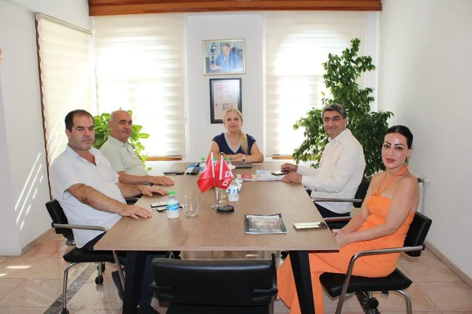 Dünya gazetesi Mersin bölge temsilcisi, @istemersin web sitesi yöneticisi Fahriye Şenyurt Hanımı ofisinde ziyaret ettik