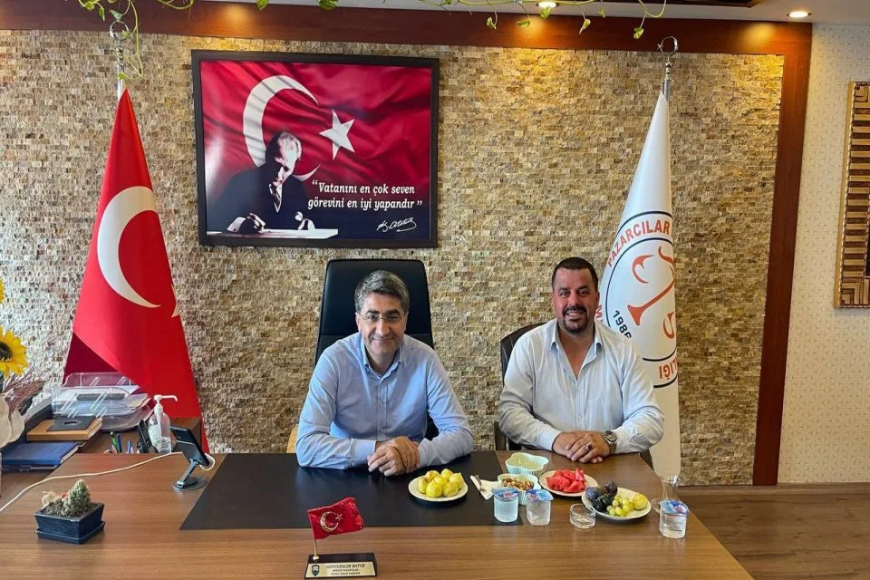 Mersin Pazarcılar Esnaf Odası Başkanı Abdulhalim Batur ve yönetimini ziyaret ettik.