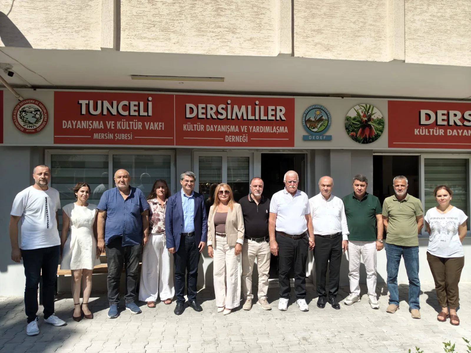 Dersimliler Derneği’ni ziyaret ederek Dernek Başkanı Sayın Nurşen Çığlık ve ekibiyle bir araya geldik.
