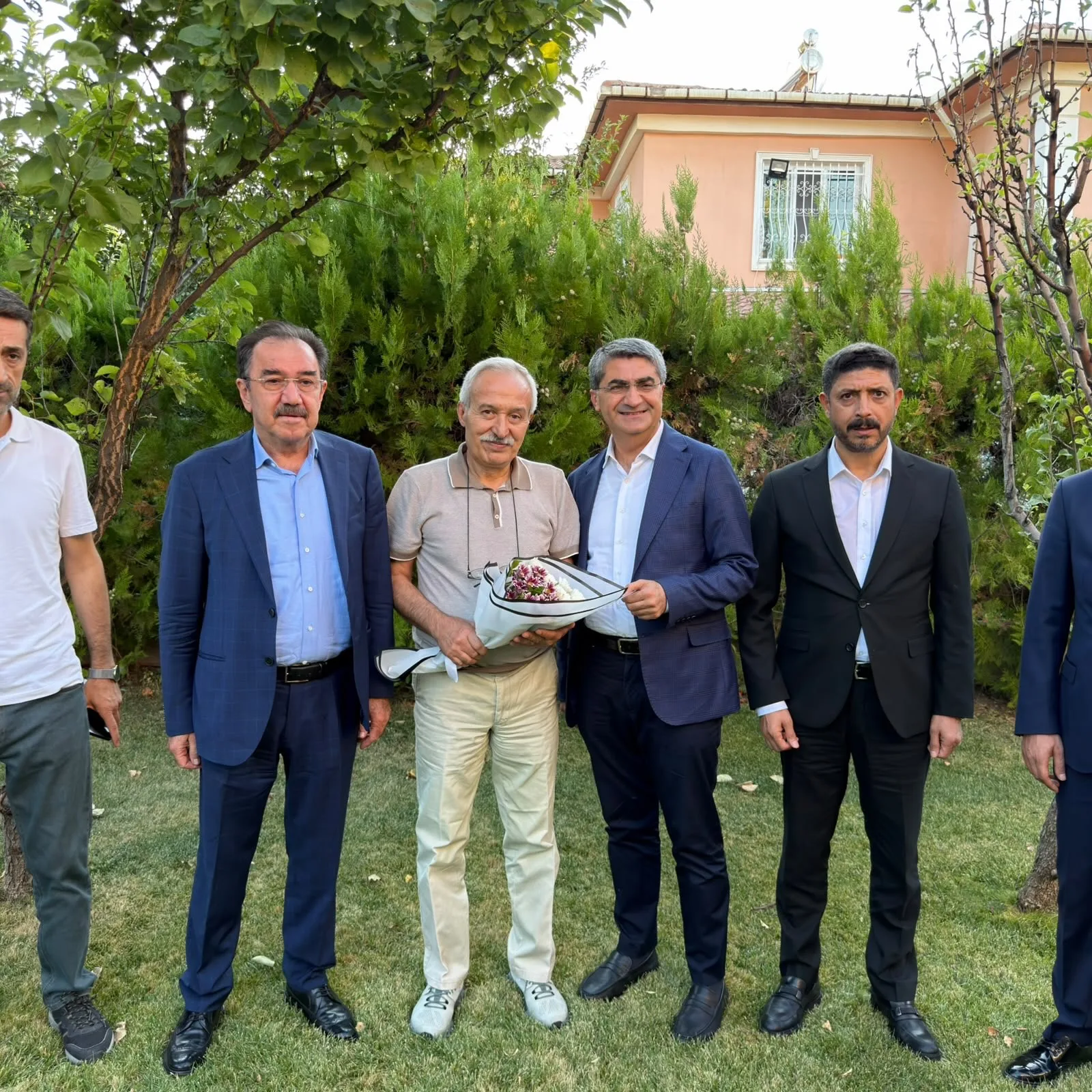 Selçuk Mızraklı’yı, Diyarbakır’da heyetimizle ziyaret ettik.