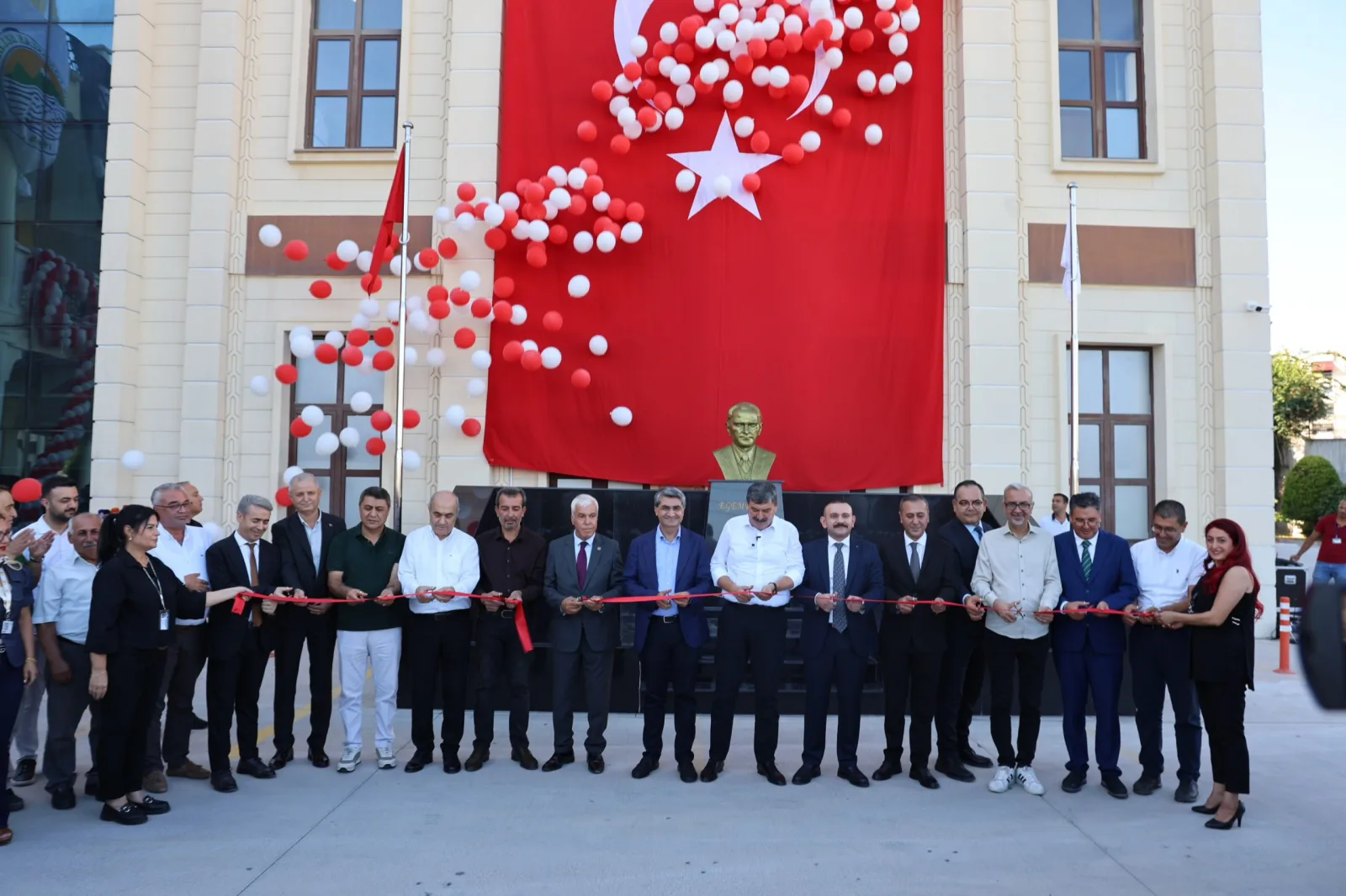 Toroslar Belediyesi Hizmet Binası’nın açılış törenine katıldık.