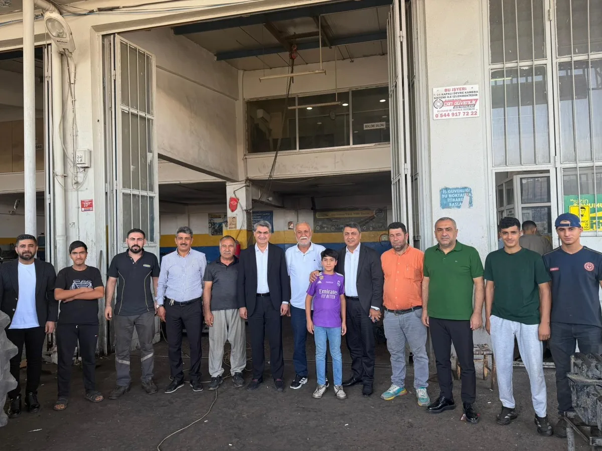 Batman Emek Sanayi Sitesi Başkanı Sayın Kahraman Güneş’i ve esnafımızı ziyaret ettik.