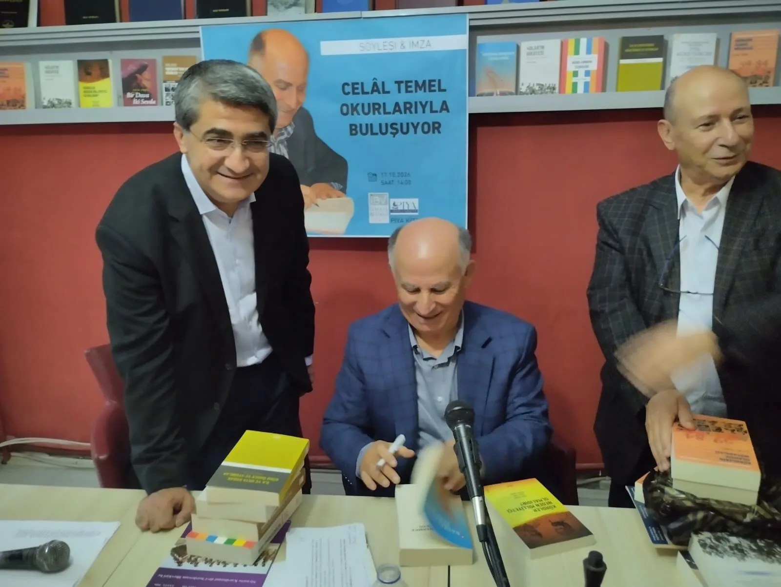 Piya Kitap Kafe’de hemşehrimiz değerli araştırmacı-yazar Sayın Celâl Temel’in söyleşi ve imza gününe katıldım.