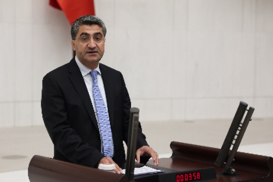 DEVA PARTİLİ EKMEN’DEN MEVSİMLİK TARIM İŞÇİLERİ VE ÇOCUKLARININ EĞİTİM HAKKI İÇİN ÇAĞRI:  “METİP-1 PROJESİNİ HAYATA GEÇİRİN”