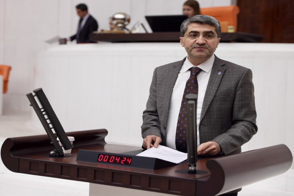 DEVA Partili Ekmen’den Seçmene Çağrı:  “Lütfen sandığa küsmeyin, demokratik tercihinizi yapın!”