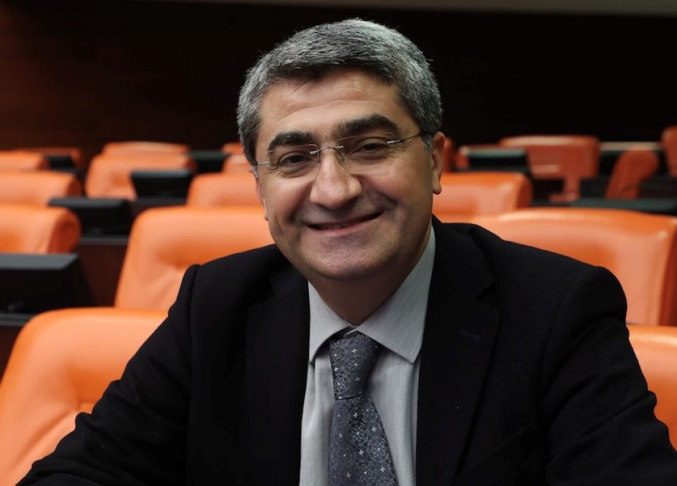 EKMEN: ASGARİ ÜCRETE EN AZ ENFLASYON ORANINDA ZAM YAPILMALI!