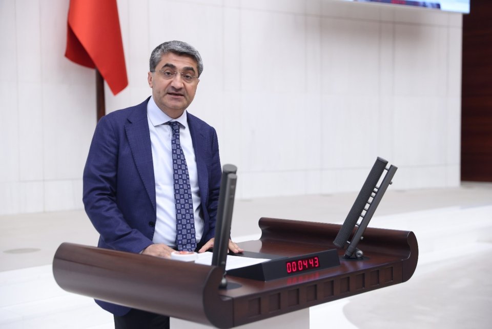 Ekmen’den faili meçhul dosyalar için Adalet Bakanlığına şeffaflık çağrısı