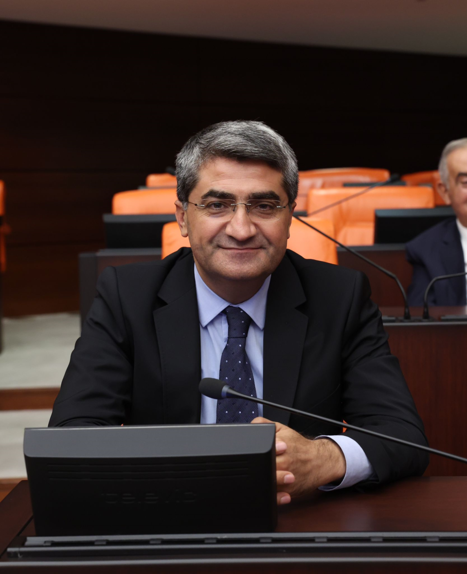 EKMEN: EMEKLİLERE REFAH PAYI ARTIŞI YAPILSIN!