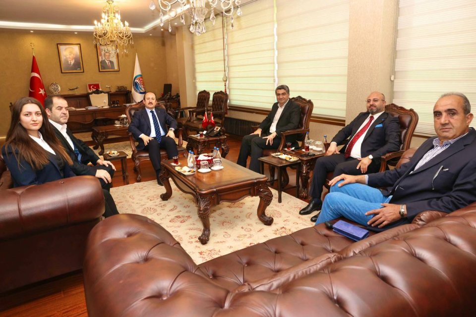 Milletvekili Ekmen, Vali Pehlivan’ı ziyaret etti