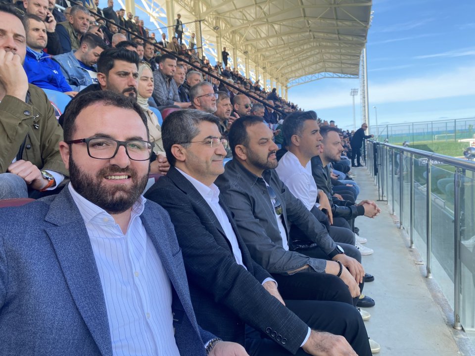 Şampiyonluk yarışında yarı final ikinci maçı için Trabzon’dayız. Mersin’e iki sezon üstüste şampiyonluk yakışır.