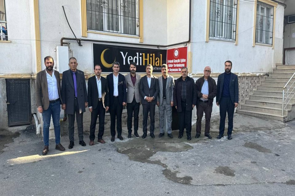 Batman il başkanımız Sehmus Yılmaz ve heyeti ile  Batman Yedihilal derneği temsilciliğini ziyaret ettik.