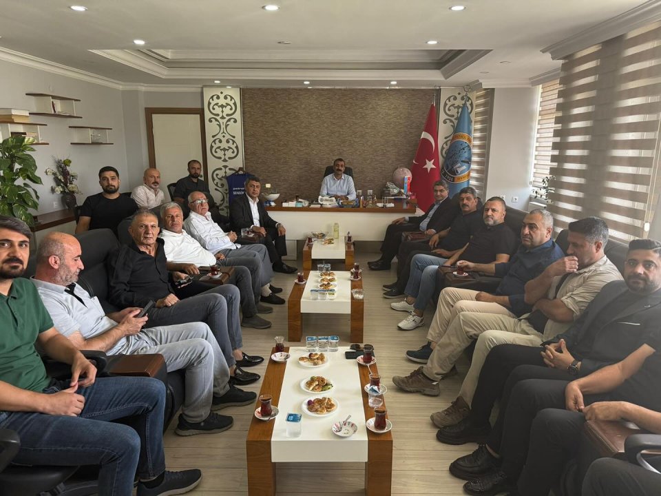  Batman Petrol İş Sendikası Başkanı Lokman Akkuş ve yönetimine hayırlı olsun ziyaretinde bulunduk.