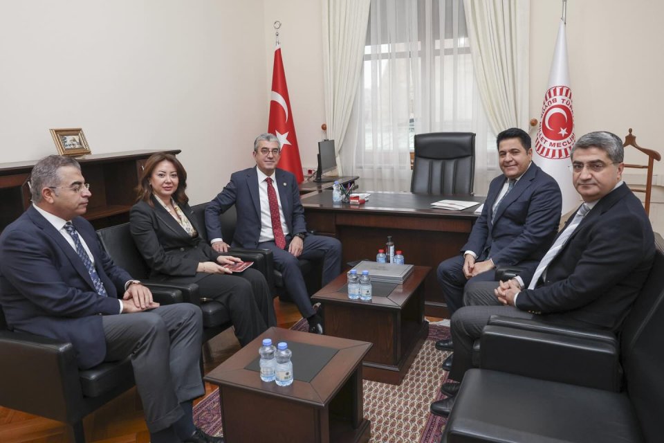 CHP Grup Başkanvekili Sn. Gökhan Günaydın ile Genel Başkan Yardımcıları Sn. Gül Çiftci  ve Sn. Serkan Özcan’dan oluşan heyeti Yeni Yol Partisi Grubumuzda ağırladık.