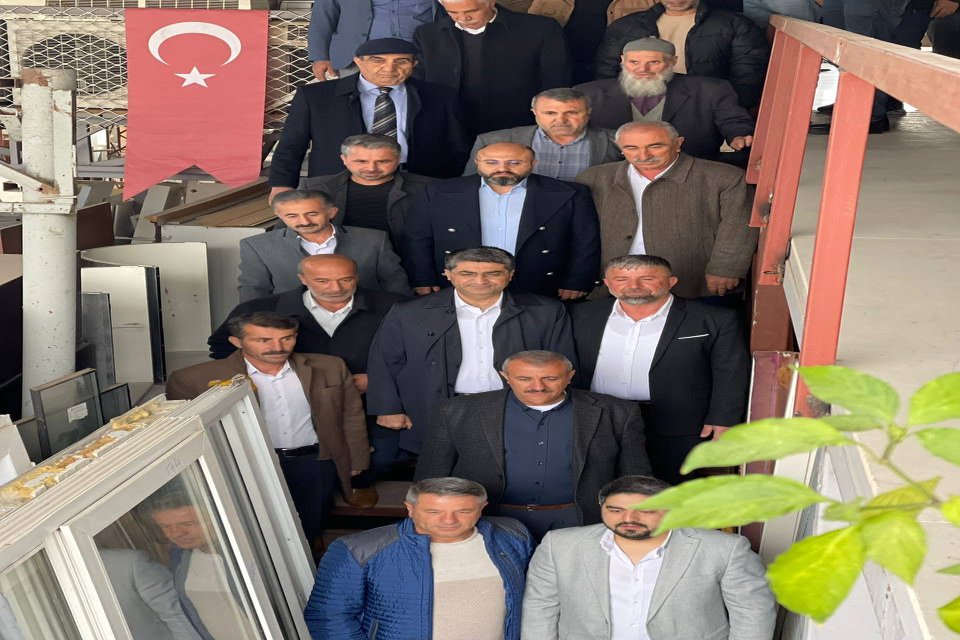 Deva Partisi Mersin İl Başkanı Taner Işıkbay ve yönetimi ile Nemiran Aşireti temsilcileriyle bir araya geldik.