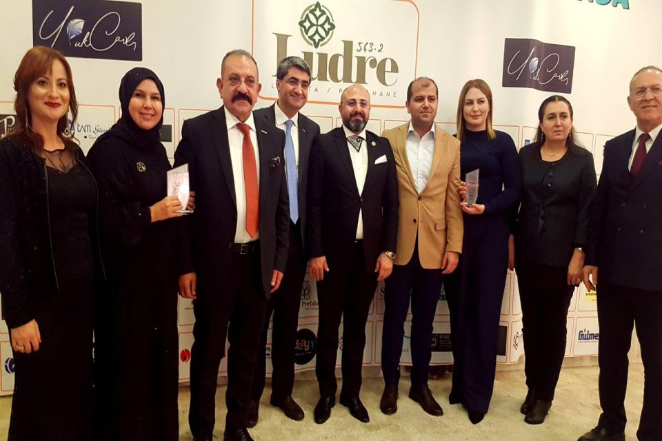 Deva Partisi Mersin İl Başkanımız Taner Işıkbay’ın da arasında bulunduğu  Cumhuriyetin 100. Yılında 100 Güçlü insan Belgeselinin Gala gecesine katılım sağladım.