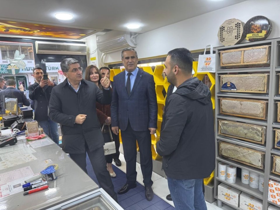 Dörtyol’dan Beşyol’a uzanan güzergâhta esnafımızı ziyaret ederek hayırlı işler diledik