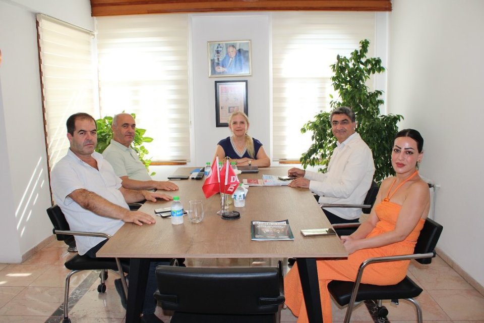 Dünya gazetesi Mersin bölge temsilcisi, @istemersin web sitesi yöneticisi Fahriye Şenyurt Hanımı ofisinde ziyaret ettik