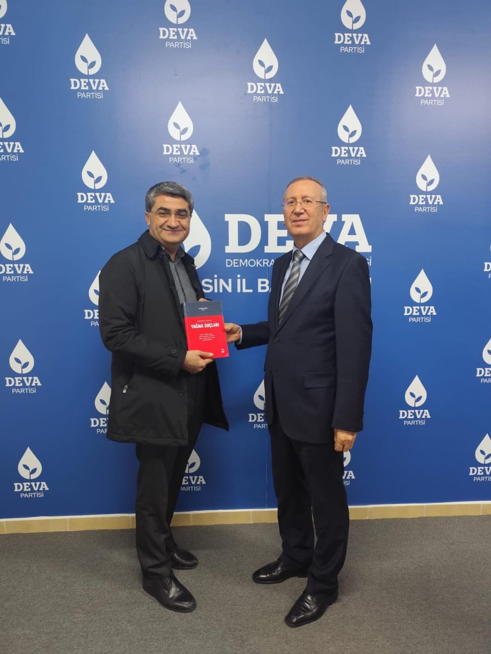 Emekli hakim, akademisyen avukat Hüseyin eker ile görüştük.