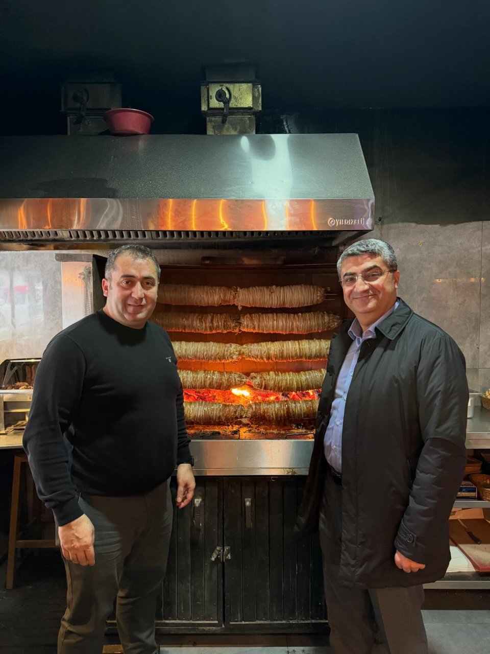 Erdal Aslanboğa'ya Aslanboğa Kokoreç'te iş yeri ziyareti