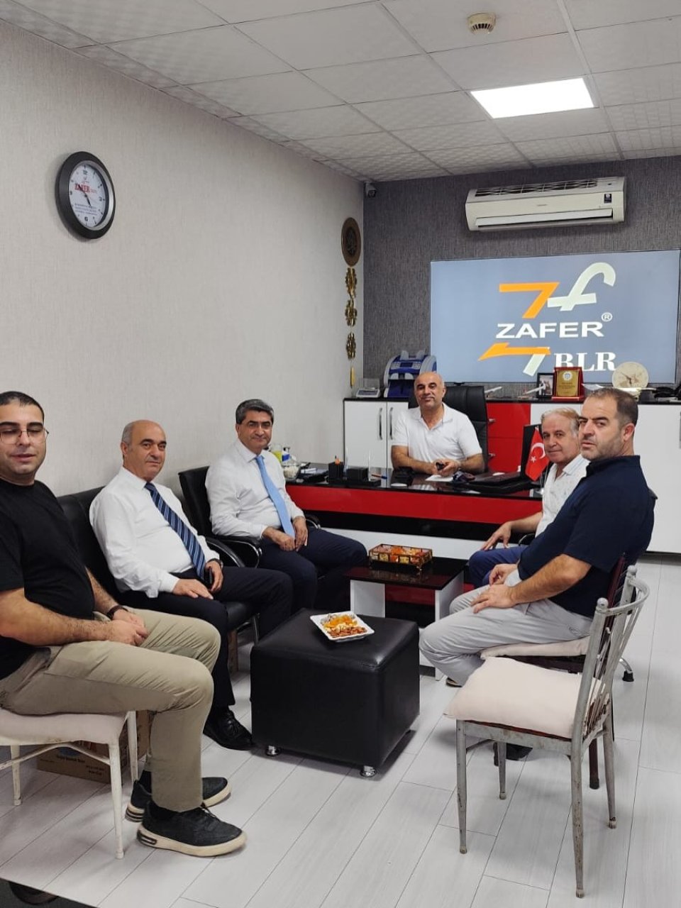 Gelecek Partisi Mersin il Başkan Vekili Mustafa Çelik Bey’e iş yeri Zafer Tekstilde ziyarette bulunduk