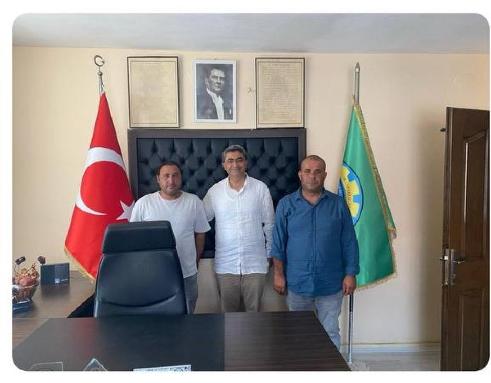  Gülnar Ziraat Odası'nı ziyaret ederek oda yöneticisi Durali Işık ile çiftçinin bu yıl ki hasat gelirleri üzerine sohbet ettik.