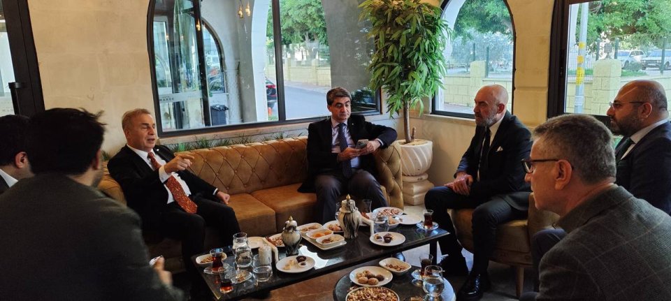 İş İnsanı Nuri Uçan’ı  işyeri Marde Otel’de ziyaret ettik.