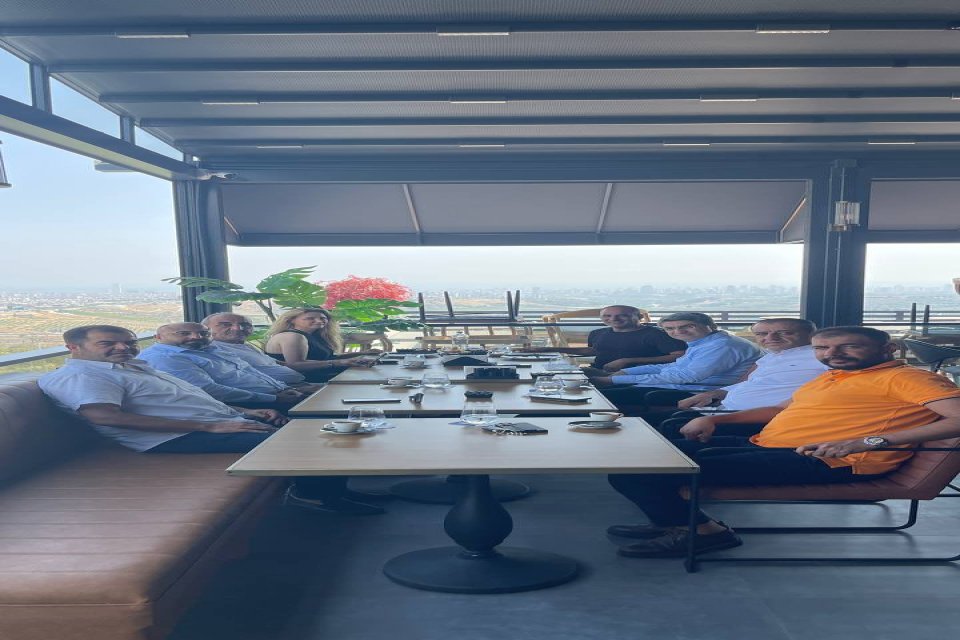 İş insanları Adnan Dağlı ve Zuhal Dalkılıç’ı ziyaret ettik.