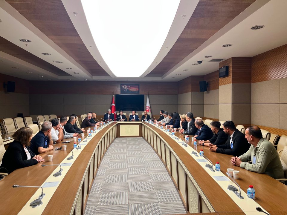 İzmir İl Teşkilatımızı TBMM’de ağırlamaktan memnuniyet duyduk