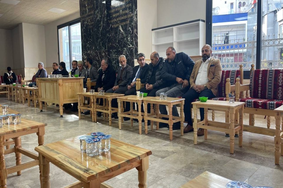 Mersin Deva Partisi İl Başkanımız Taner Işıkbay ve yönetimi ile Hacı Nihat Tok ve Mehmet Can Duman’ın yengelerinin Taziye Mevlüd’üne  katılım sağladık.