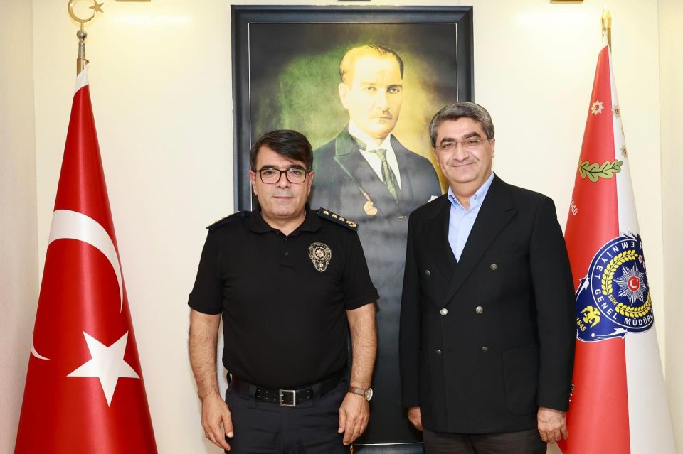 Mersin il emniyet müdürümüz Sayın İdris Yılmaz’a hayırlı olsun ziyaretinde bulunduk