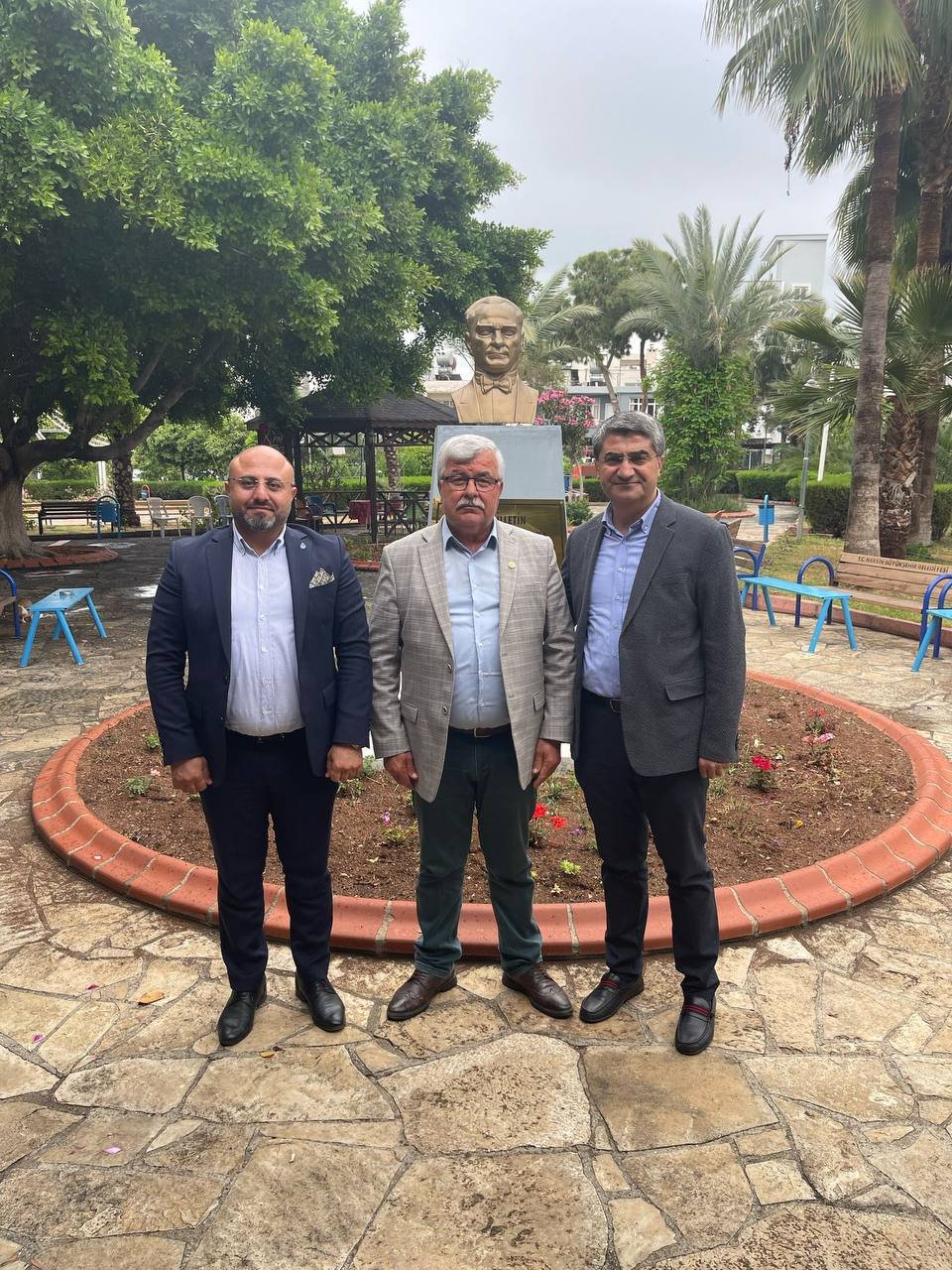 Mersin Ziraat Odası Başkanı Musa Yılmaz’ı ziyaret ederek yakın zamanda şehrimizde yaşanan don olayı üzerine çifçilerimizin durumu hakkında bilgi alışverişinde bulundum. 