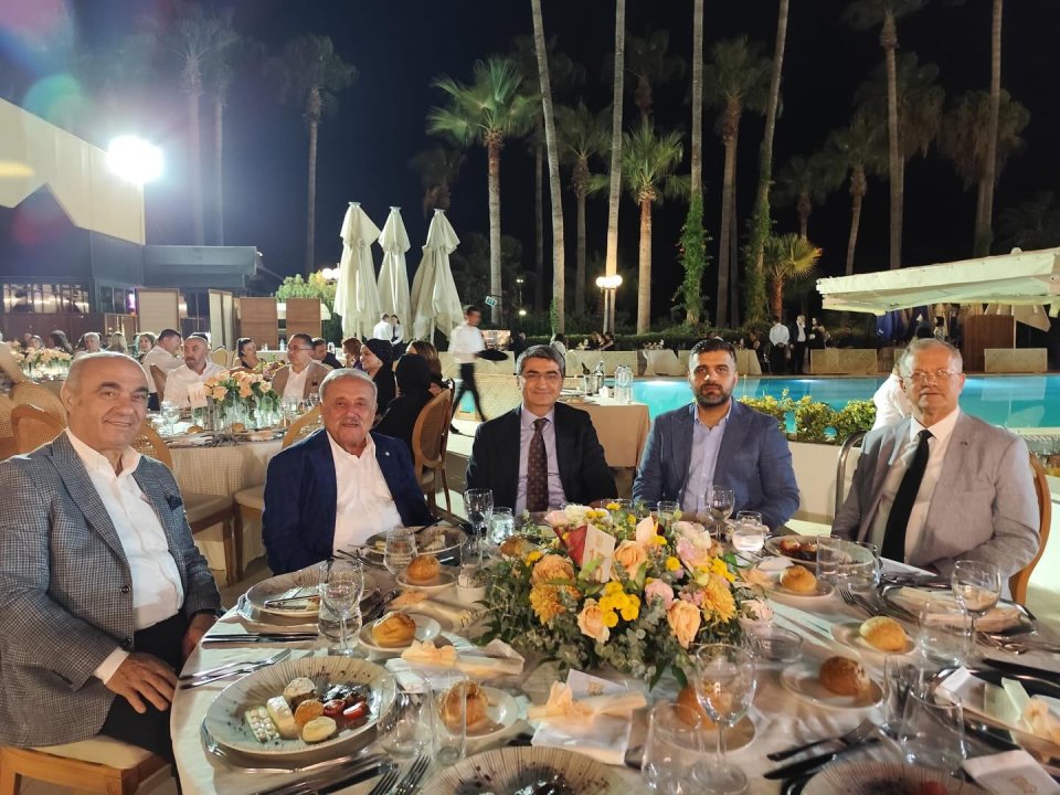 Mersinli iş insanı Sn. Fahrettin Aşut’un kıymetli oğlu Furkan’la Bengisu’nun düğün törenlerine katıldık